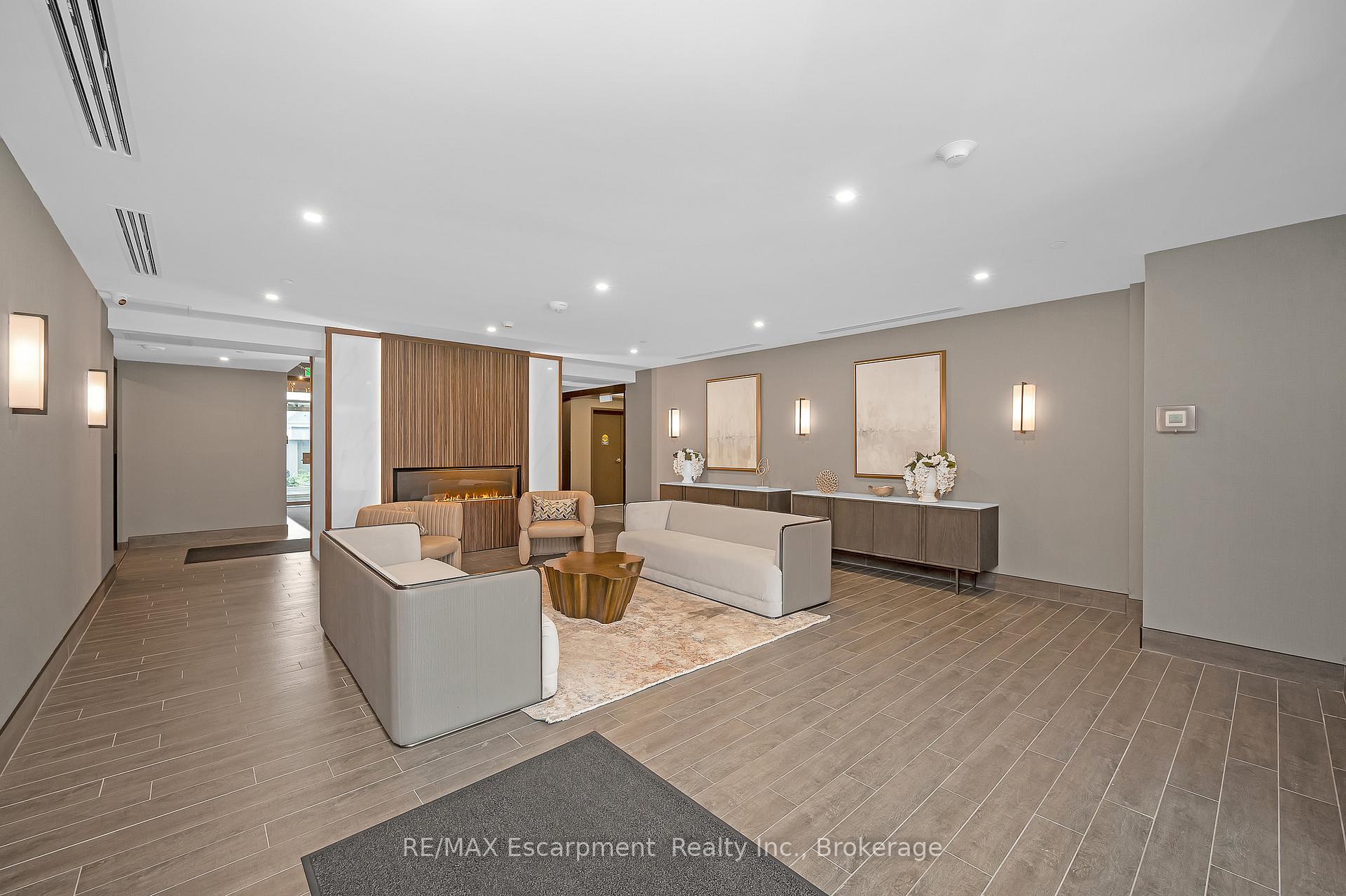 Photo 4 of Unit 514, 470 Dundas Street E, Hamilton, Waterdown — HOMEH