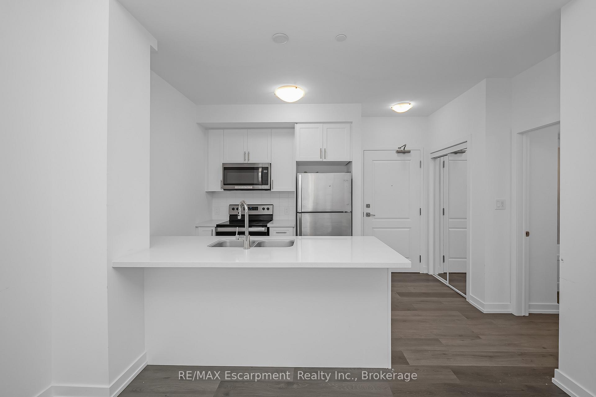 Photo 12 of Unit 514, 470 Dundas Street E, Hamilton, Waterdown — HOMEH