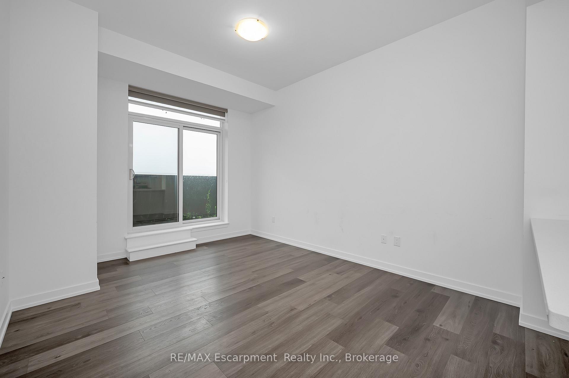Photo 13 of Unit 514, 470 Dundas Street E, Hamilton, Waterdown — HOMEH