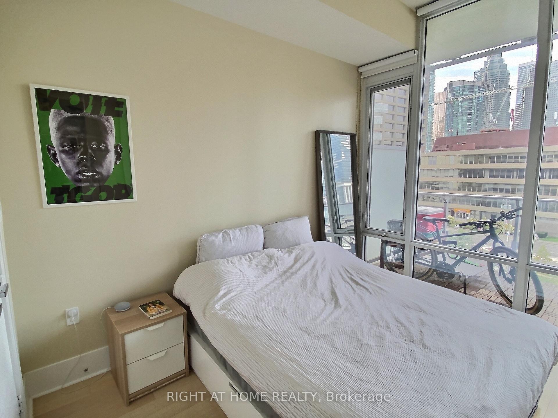 Photo 8 of Unit 625, 29 Queens Quay E, Toronto, Waterfront Communities — HOMEH