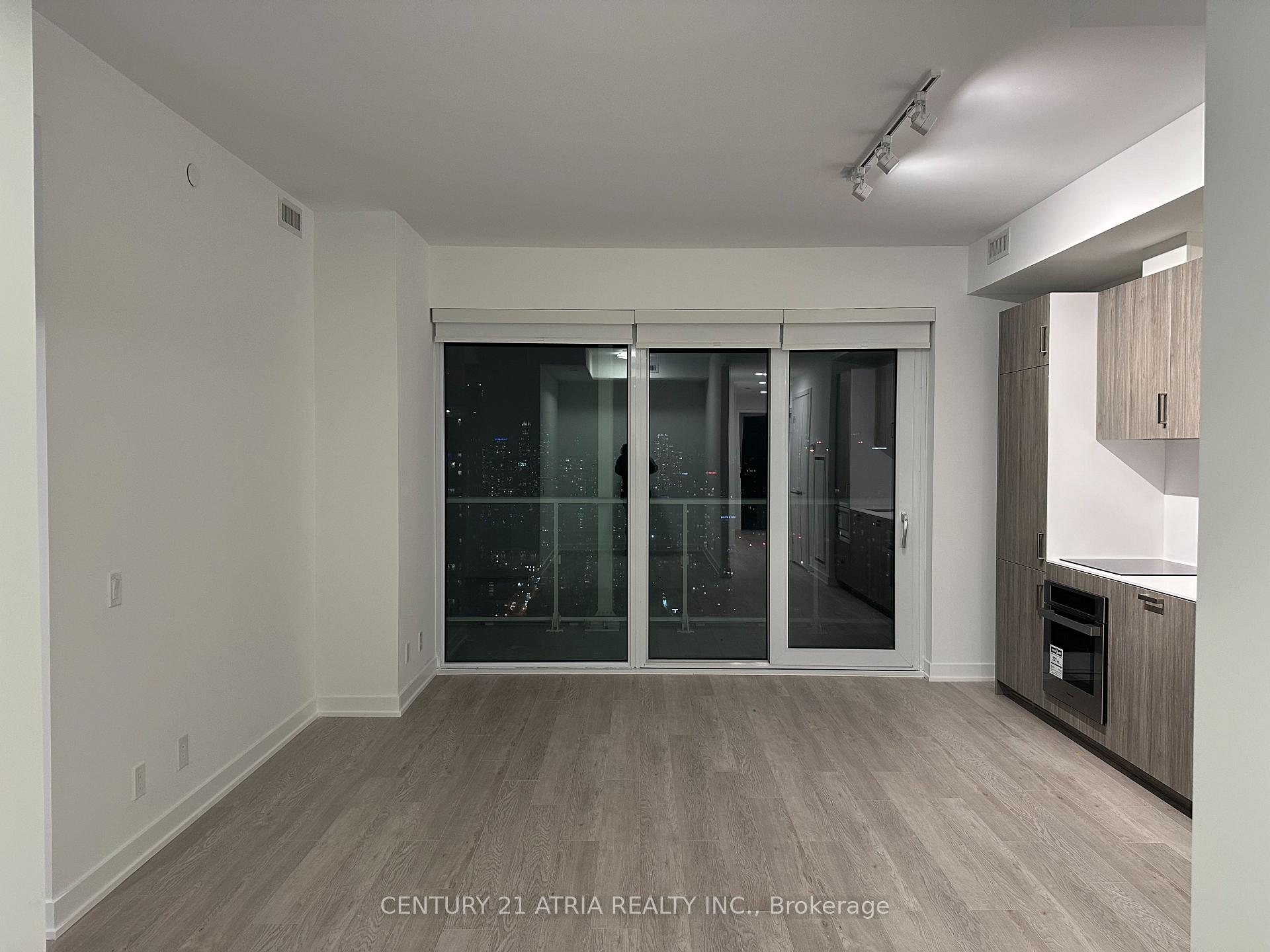 Photo 8 of Unit 5501, 88 Queen Street, Toronto, Church-Yonge Corridor — HOMEH