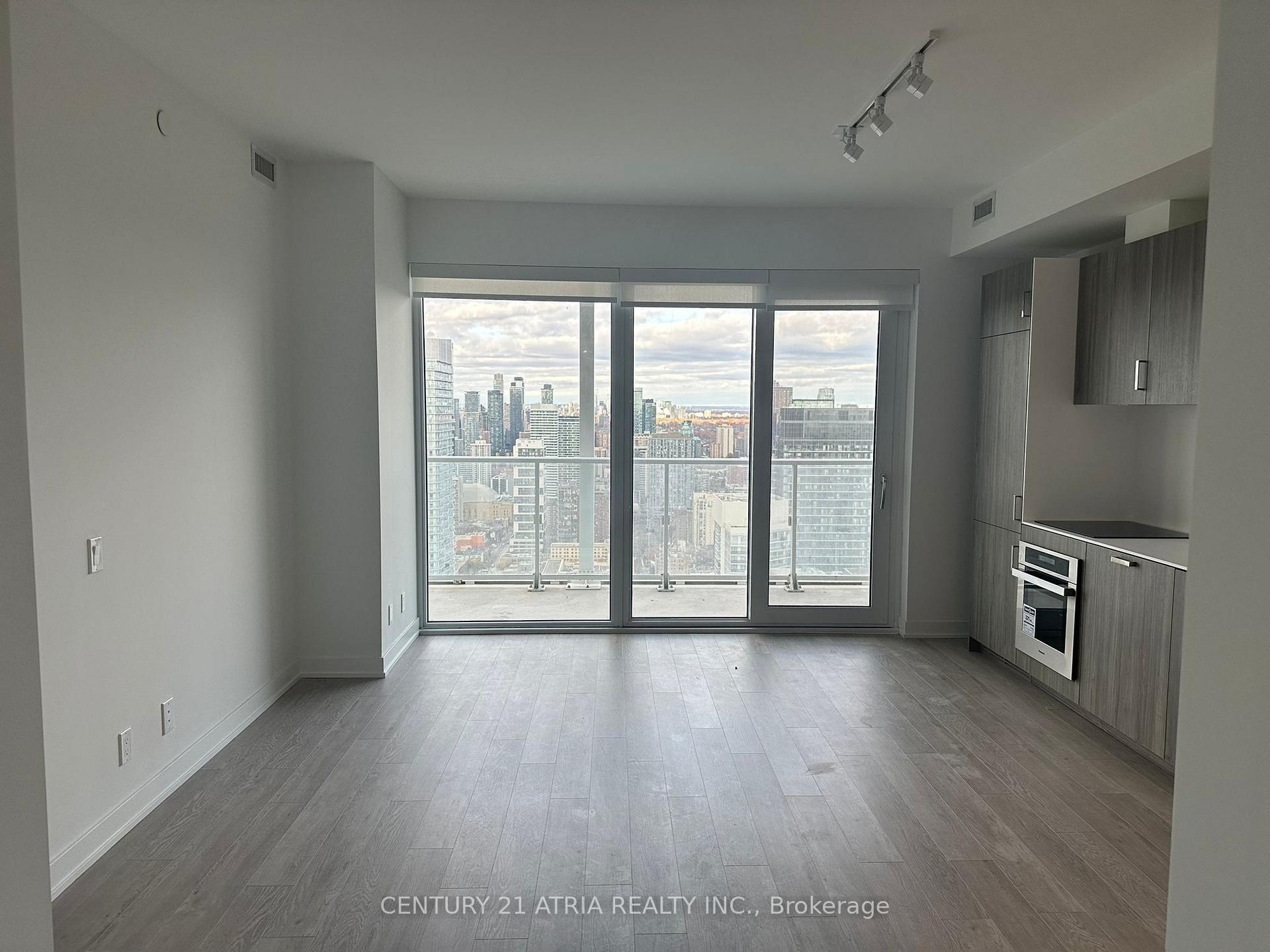 Photo 9 of Unit 5501, 88 Queen Street, Toronto, Church-Yonge Corridor — HOMEH