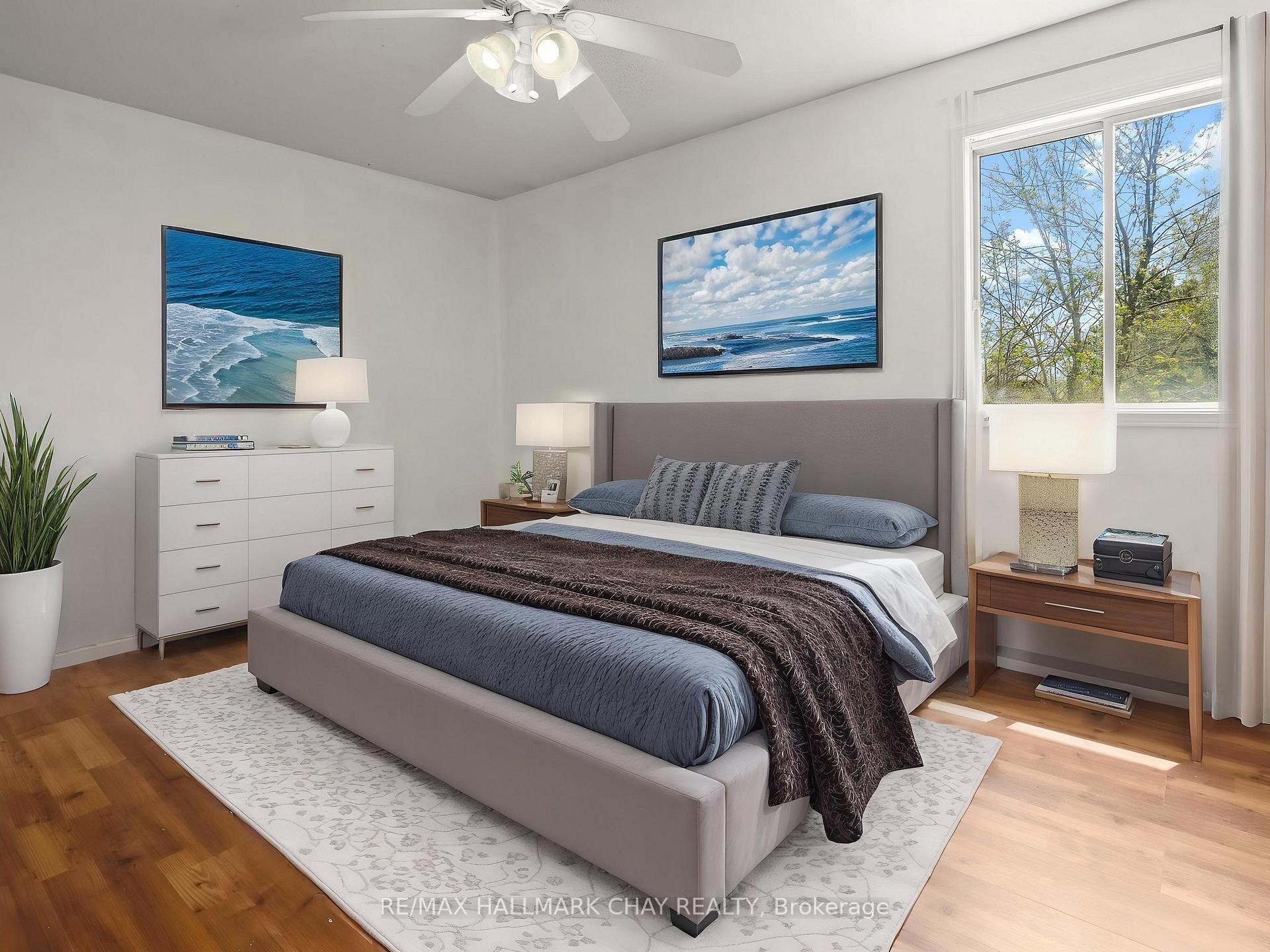 Photo 21 of 40 Engel Crescent, Barrie, Letitia Heights — HOMEH