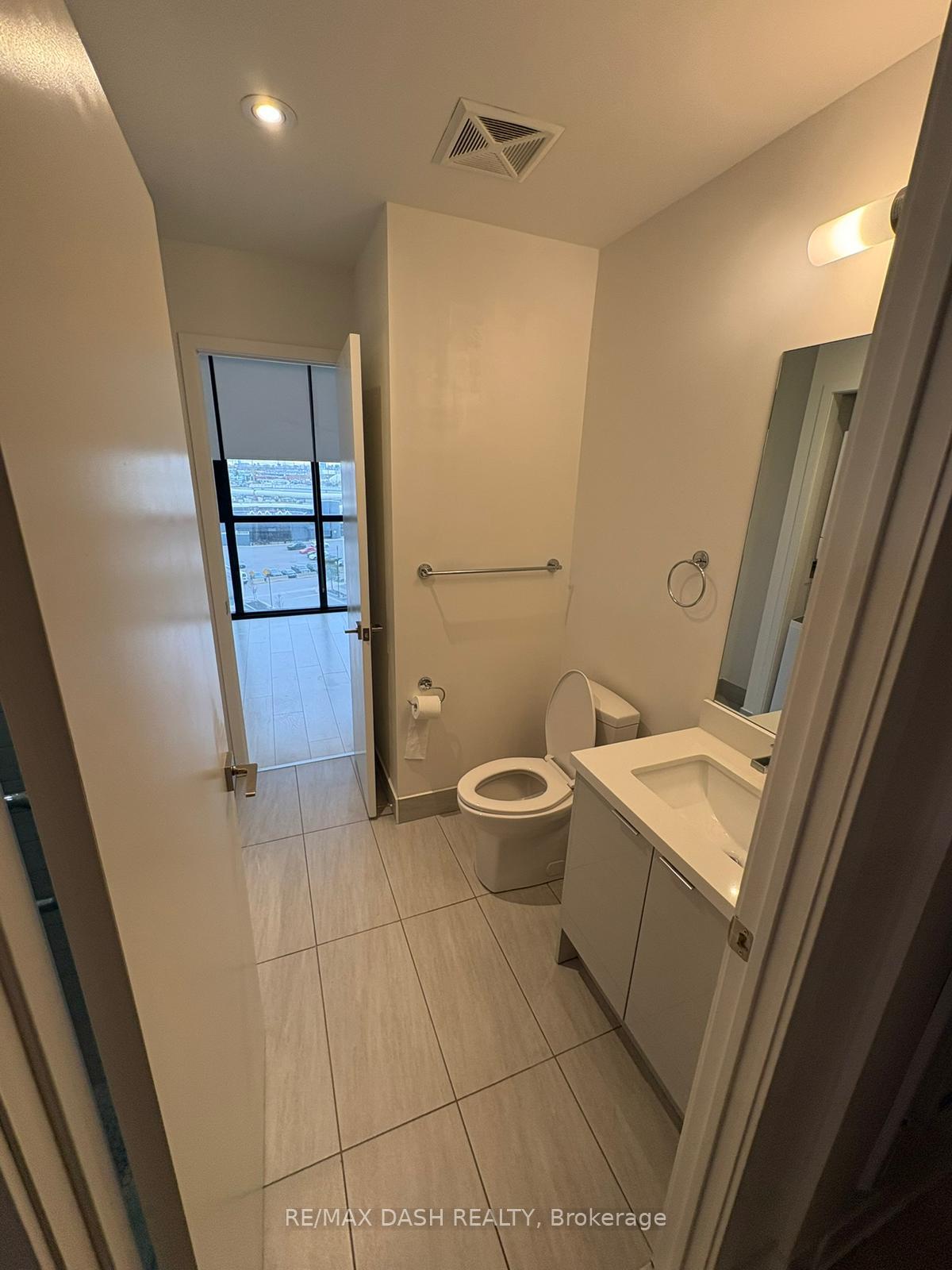 Photo 13 of Unit 615, 2916 Highway 7, Vaughan, Concord — HOMEH