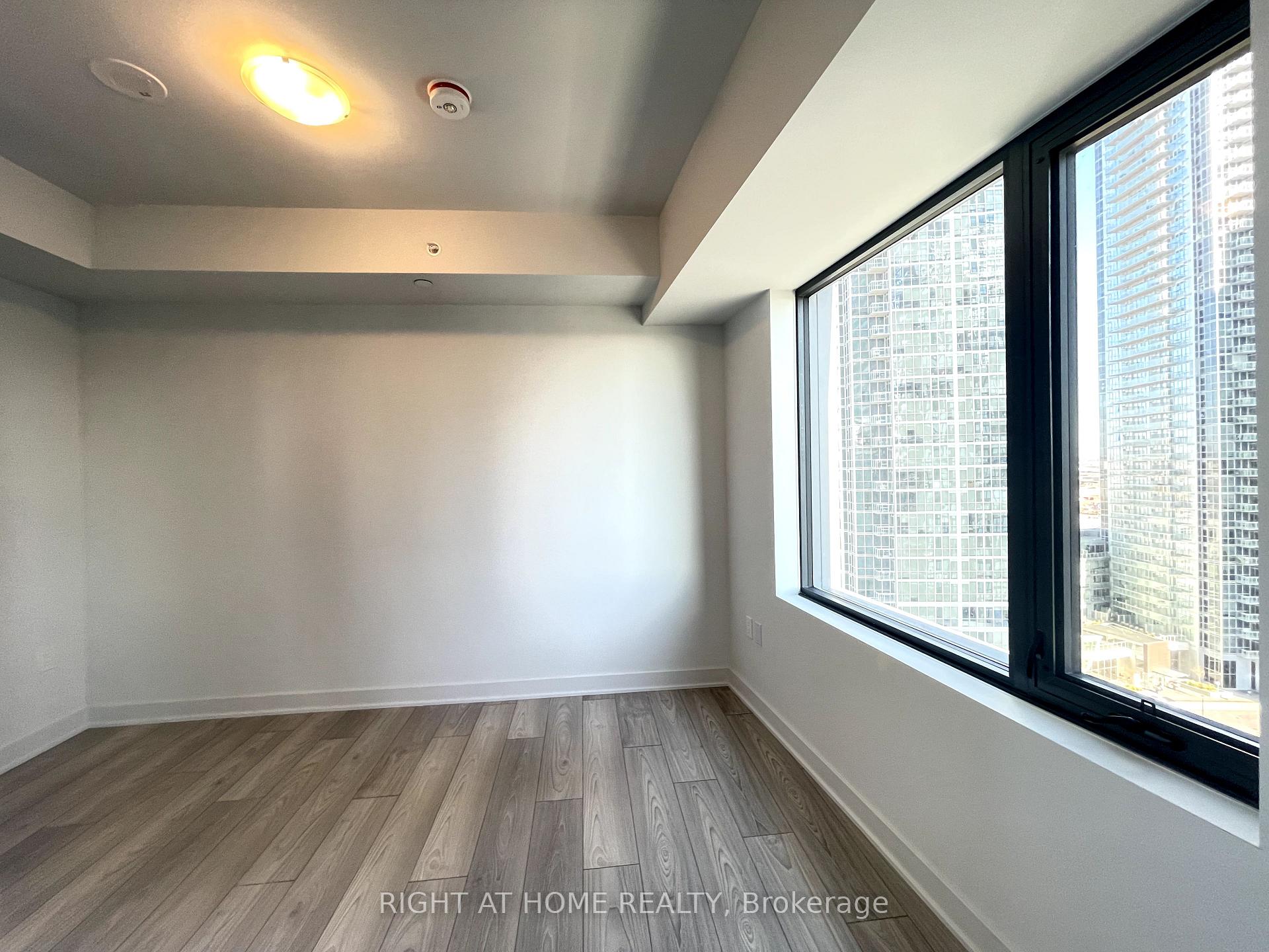 Photo 6 of Unit 1306, 2920 Highway 7, Vaughan, Concord — HOMEH