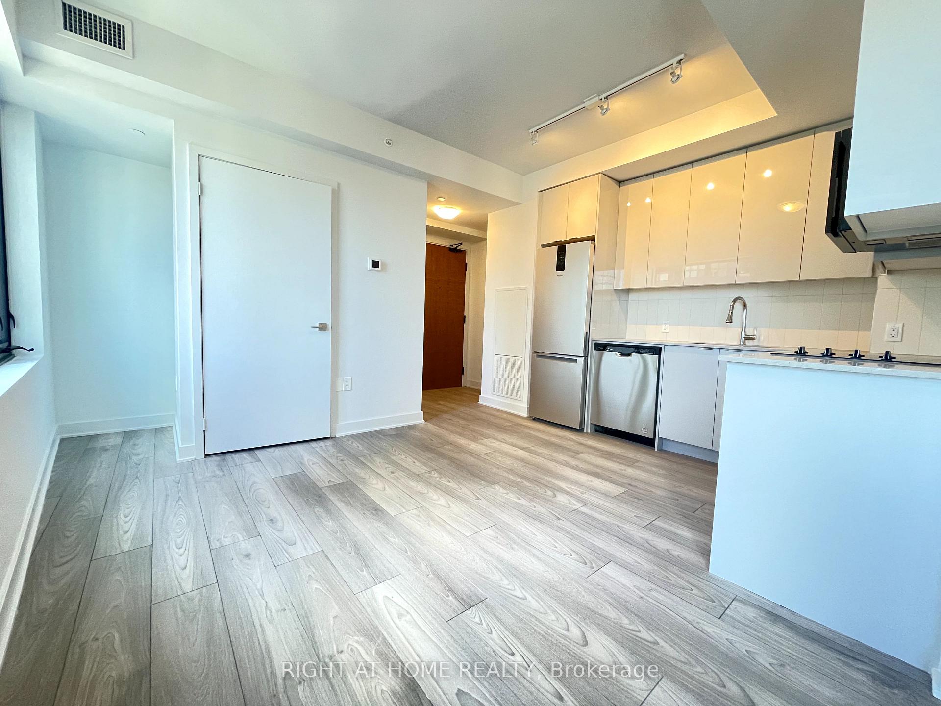 Photo 10 of Unit 1306, 2920 Highway 7, Vaughan, Concord — HOMEH