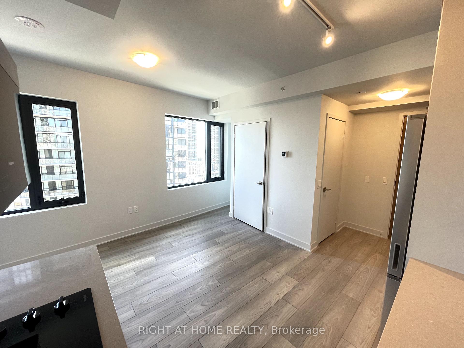 Photo 11 of Unit 1306, 2920 Highway 7, Vaughan, Concord — HOMEH