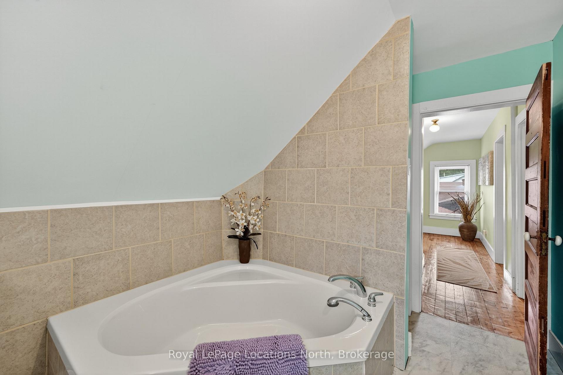 Photo 32 of 243 Scott Street, Clearview, Stayner — HOMEH