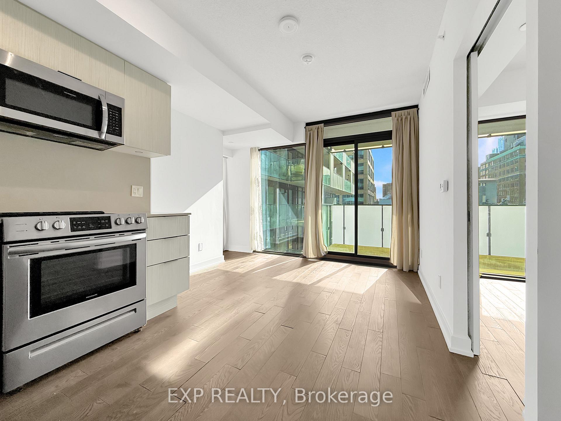 Photo 1 of Unit 1408, 25 Richmond Street E, Toronto, Church-Yonge Corridor — HOMEH