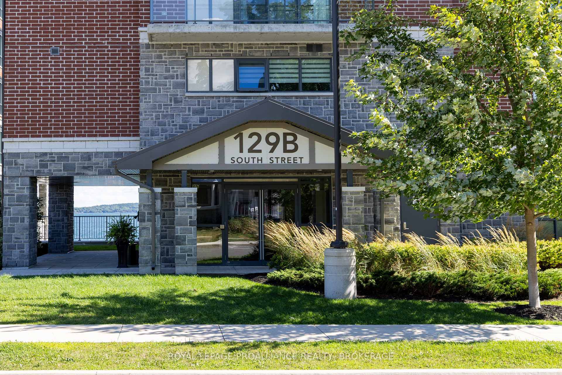 Photo 2 of Unit 418, 129B South Street, Gananoque — HOMEH