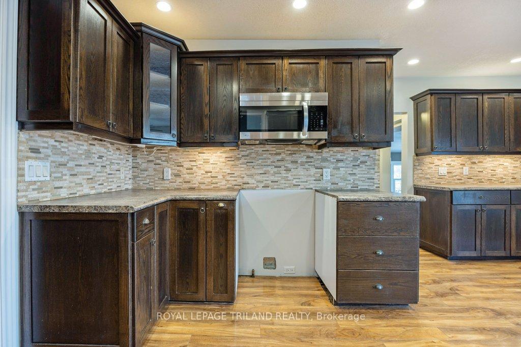 Photo 9 of 262 Marsh Line, Dutton/Dunwich, Dutton — HOMEH