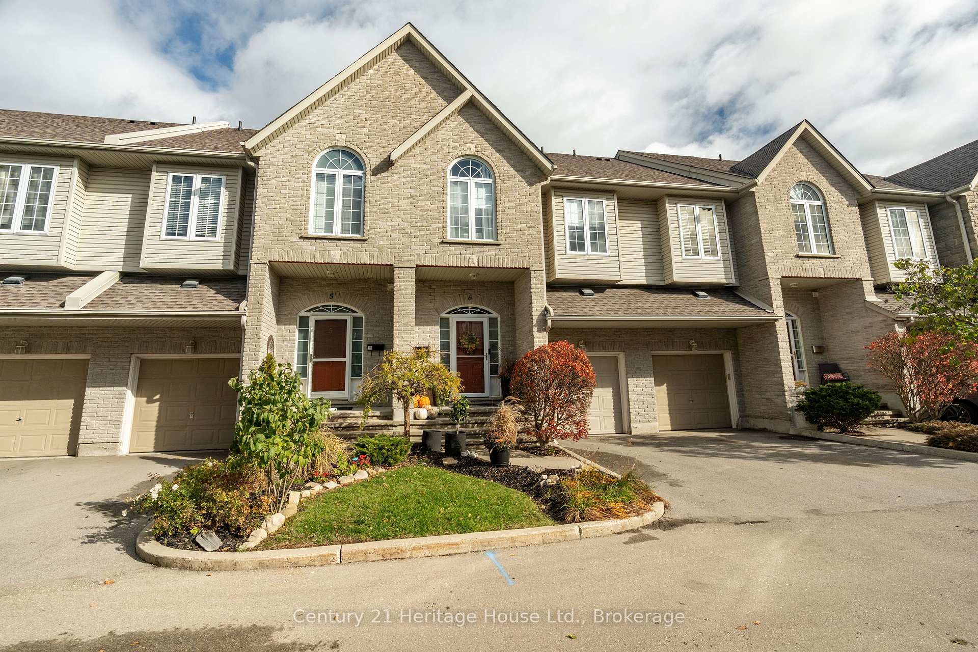 Photo 1 of Unit 6, 460 Woolwich Street, Waterloo — HOMEH