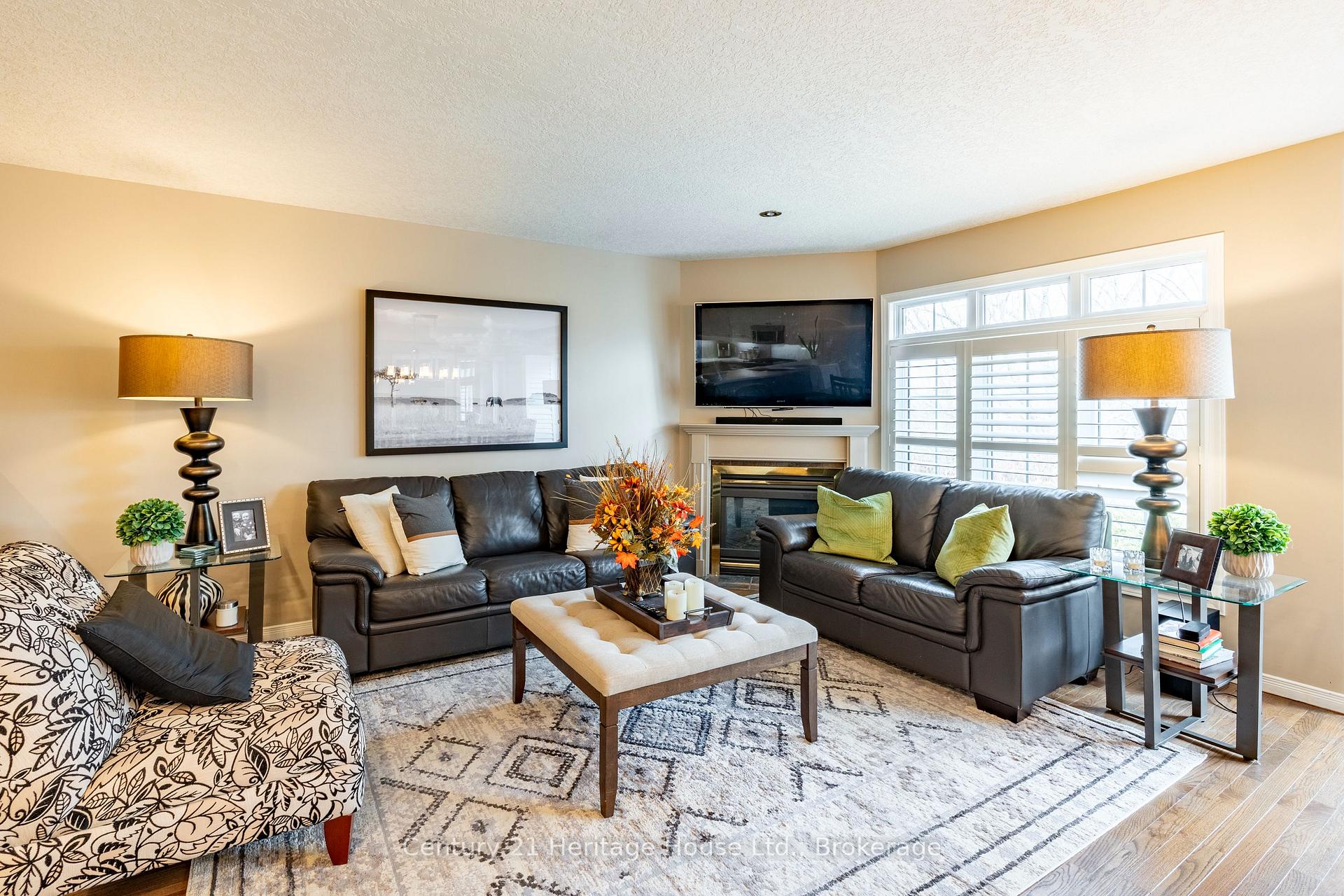 Photo 9 of Unit 6, 460 Woolwich Street, Waterloo — HOMEH