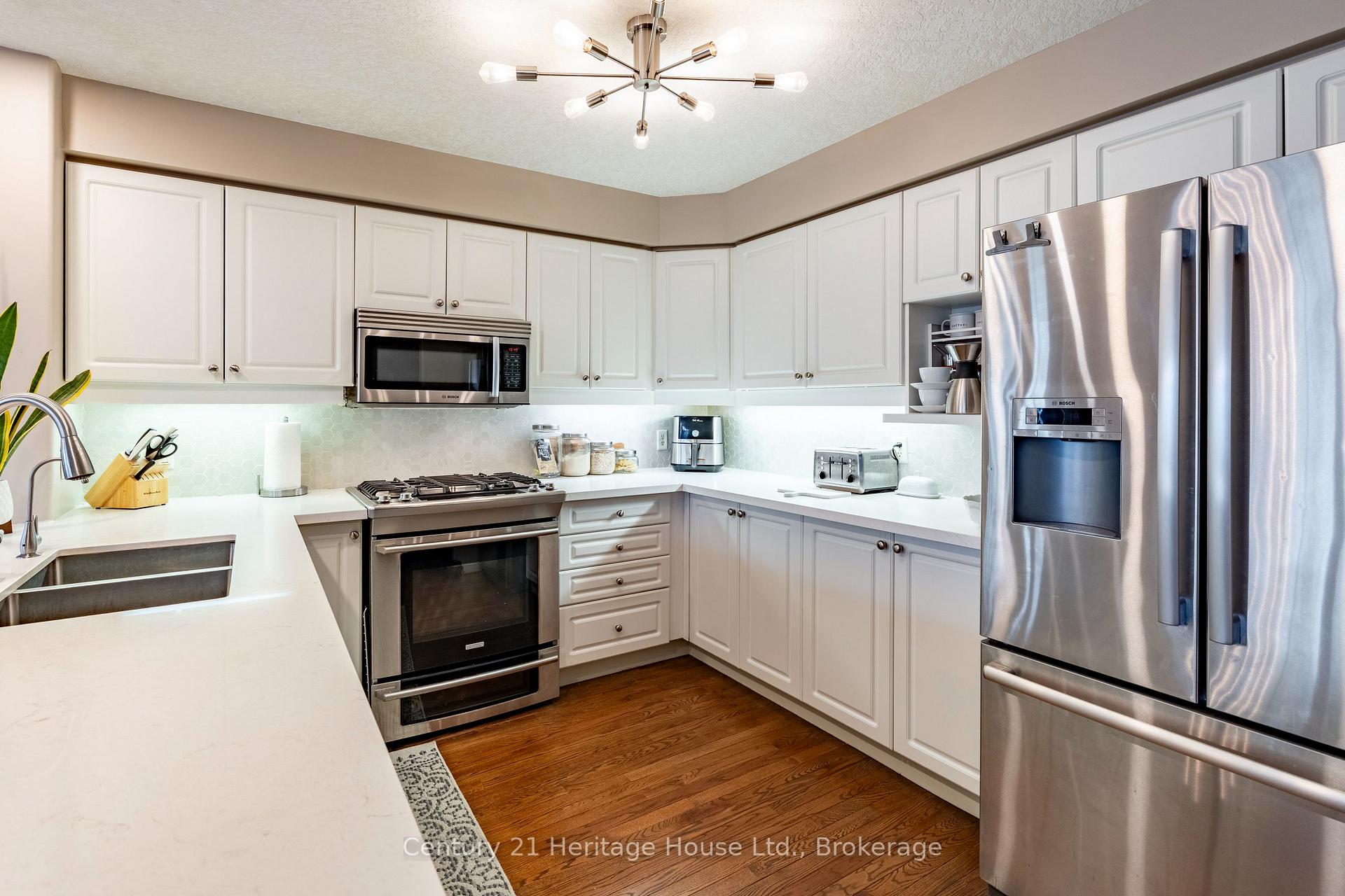 Photo 14 of Unit 6, 460 Woolwich Street, Waterloo — HOMEH