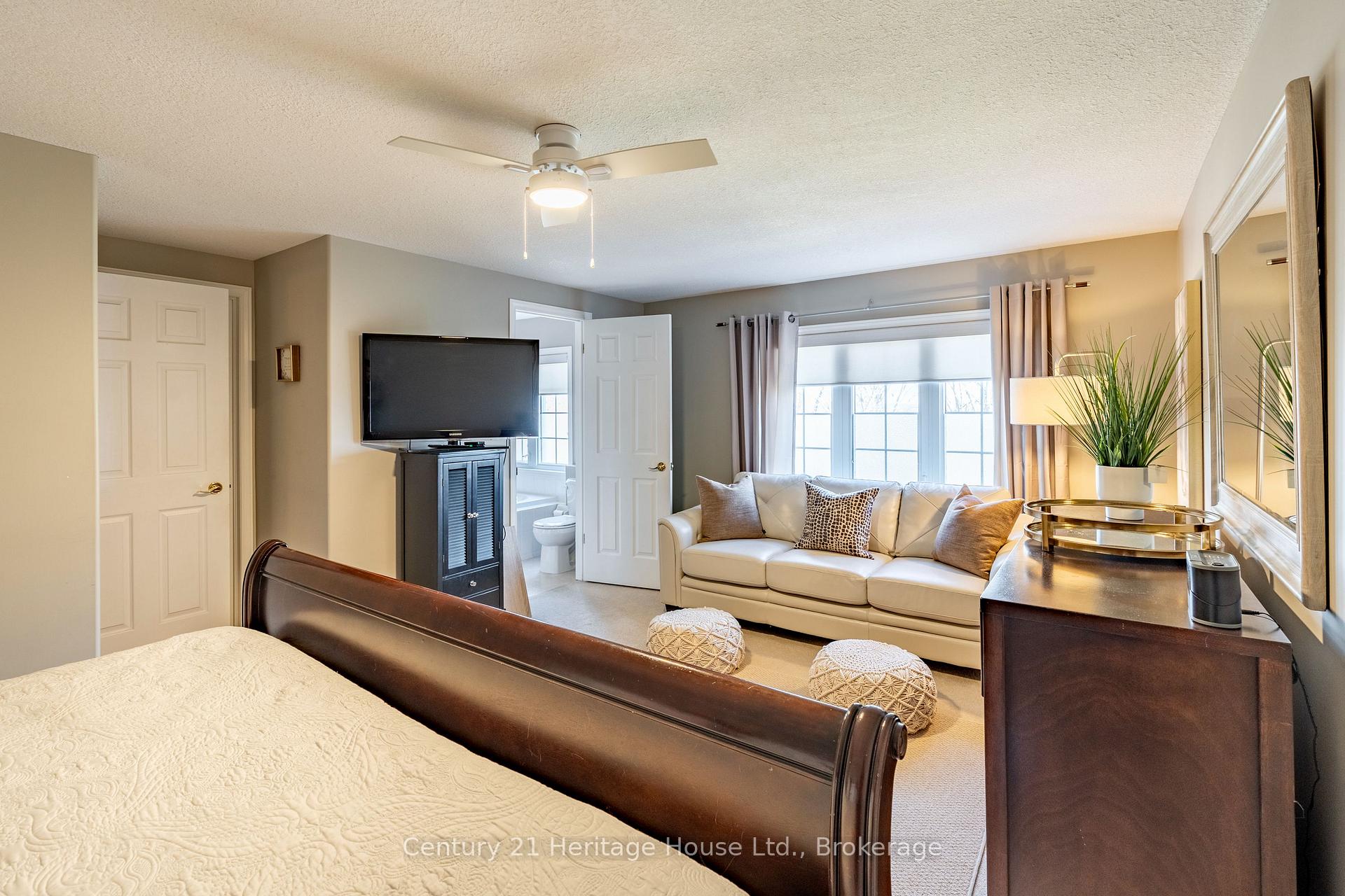 Photo 20 of Unit 6, 460 Woolwich Street, Waterloo — HOMEH
