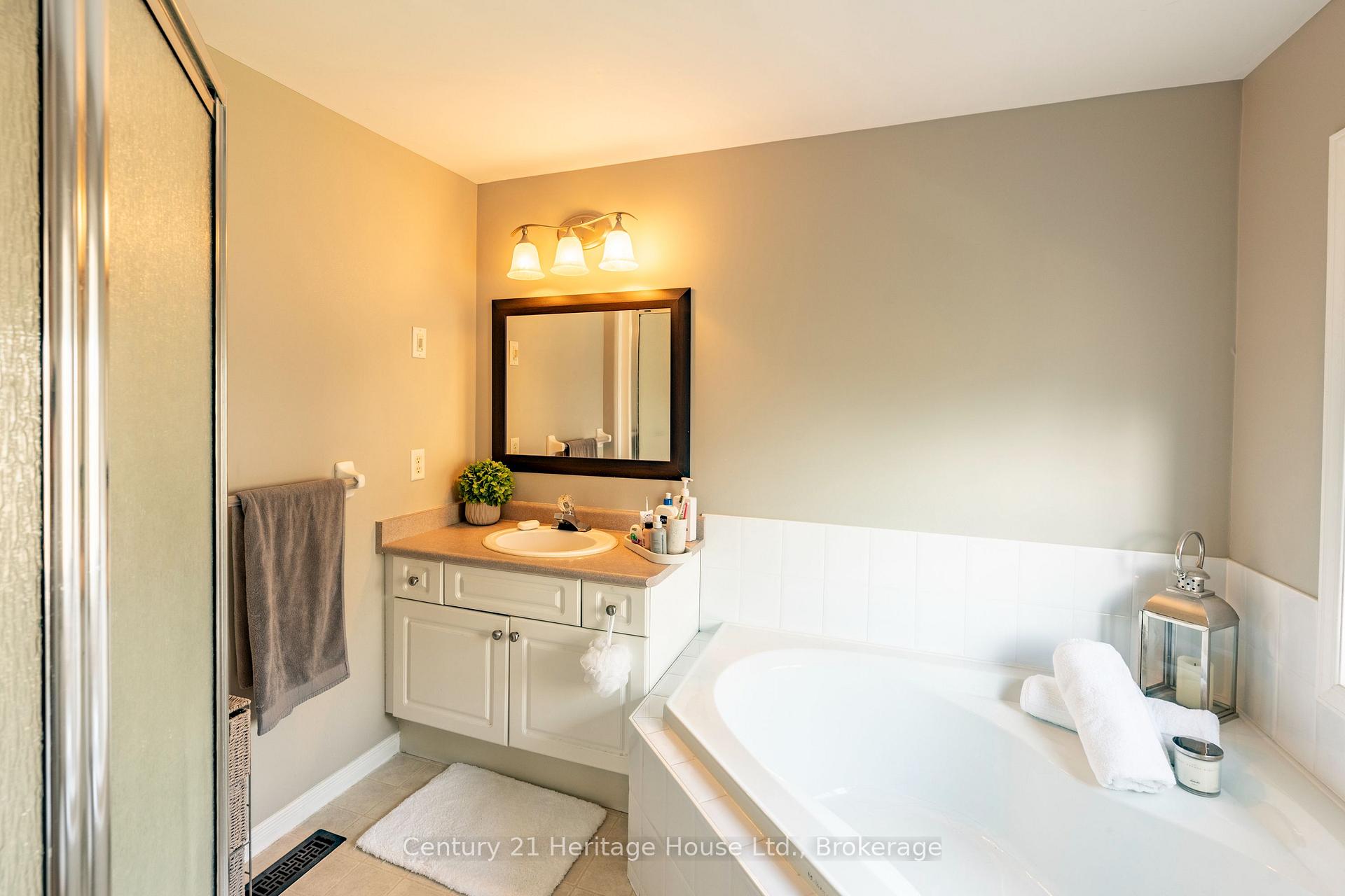 Photo 21 of Unit 6, 460 Woolwich Street, Waterloo — HOMEH