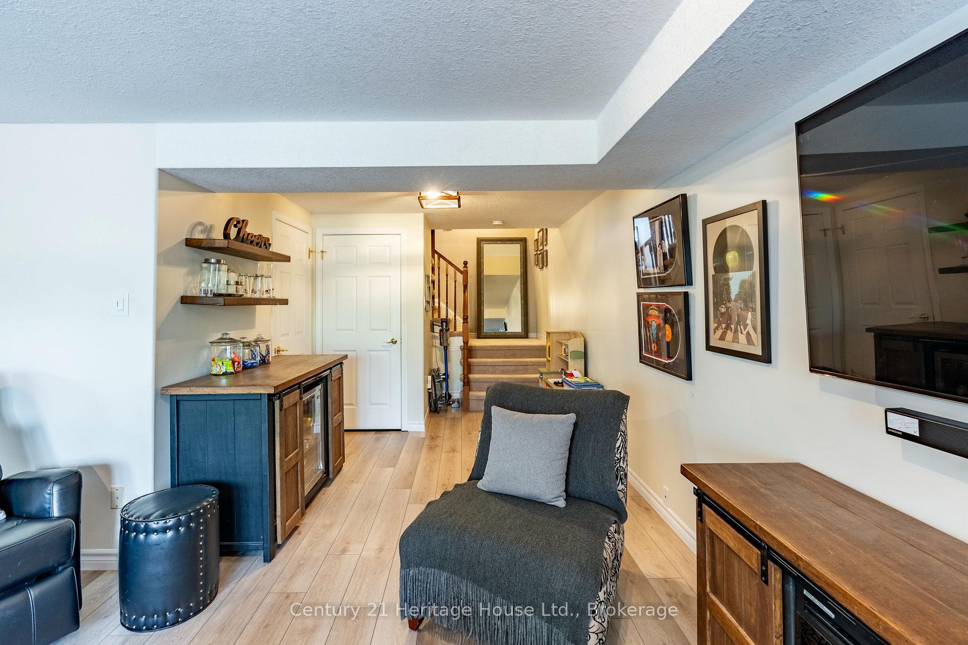 Photo 31 of Unit 6, 460 Woolwich Street, Waterloo — HOMEH