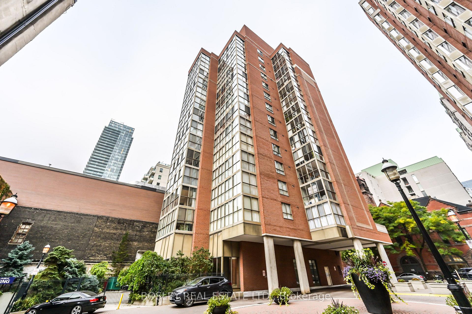 Photo 13 of Unit 702, 95 Lombard Street, Toronto, Church-Yonge Corridor — HOMEH