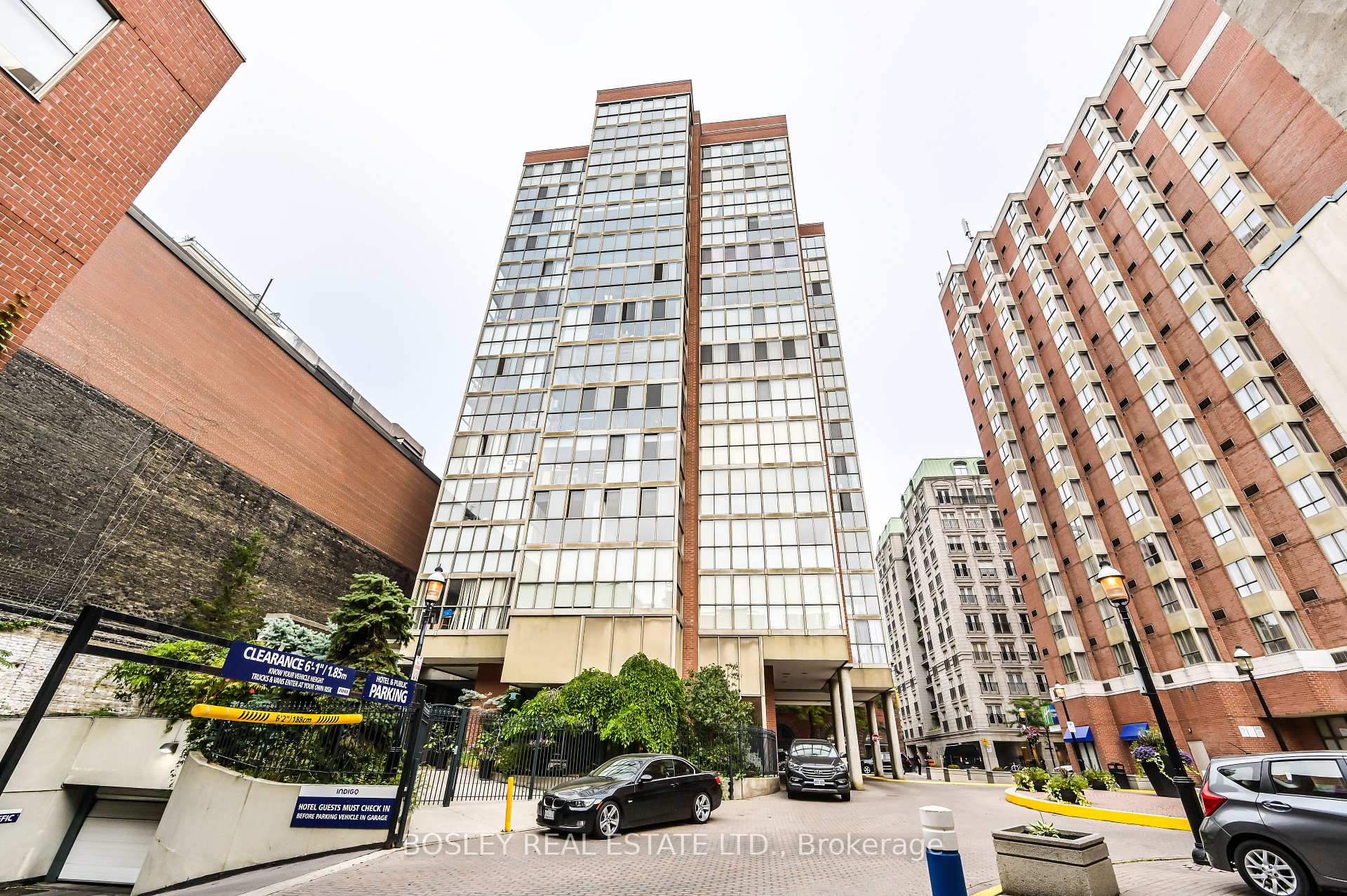 Photo 14 of Unit 702, 95 Lombard Street, Toronto, Church-Yonge Corridor — HOMEH