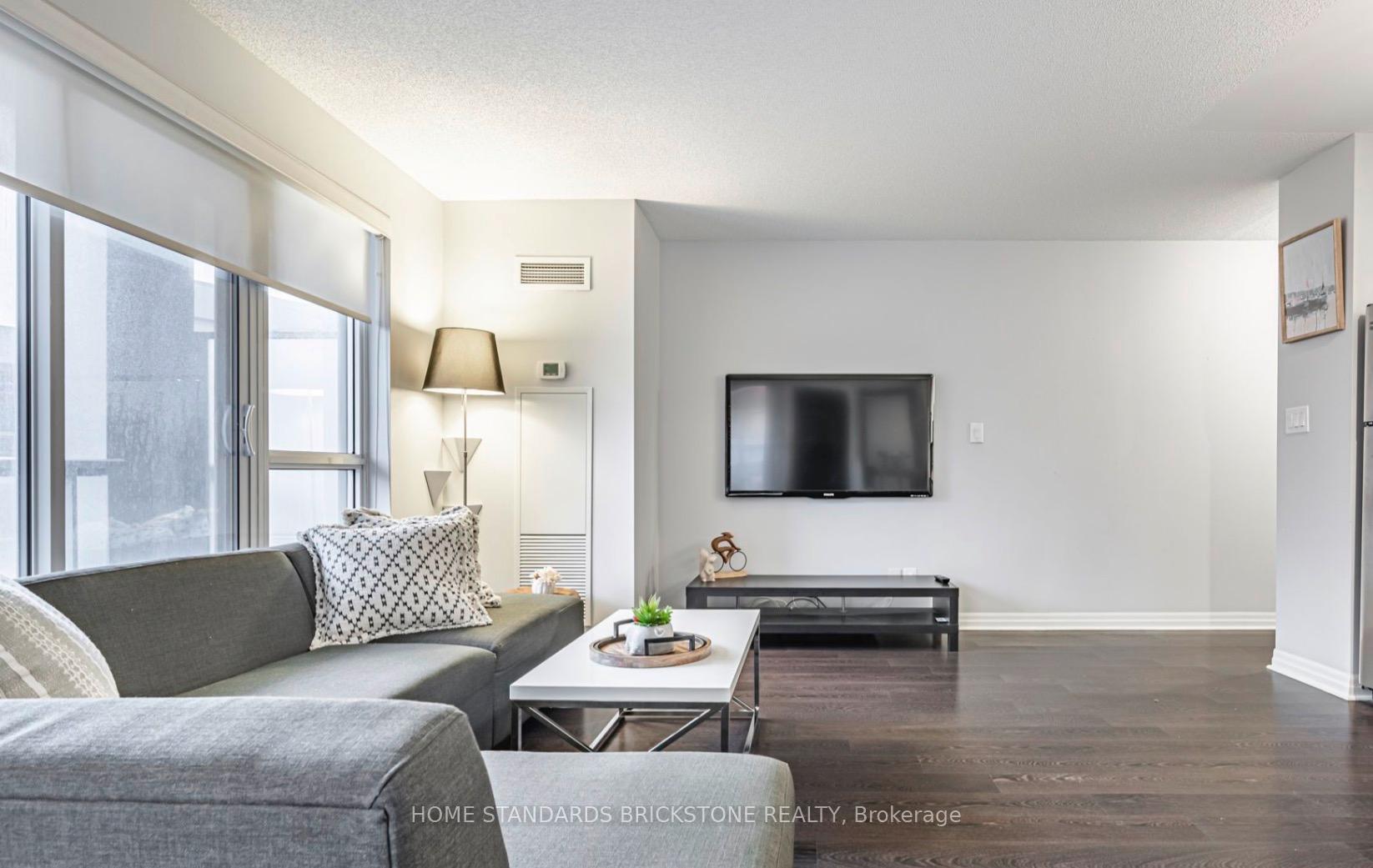 Photo 4 of Unit 301, 30 Herons Hill Way, North York, Henry Farm — HOMEH