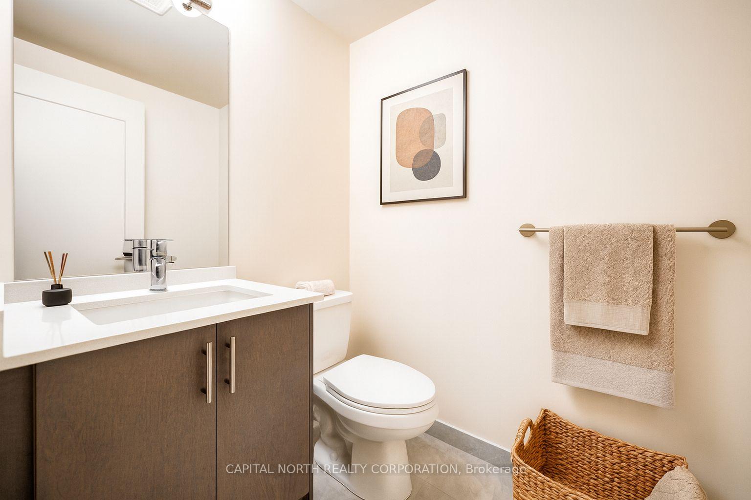 Photo 4 of Unit 805, 27 Korda Gate, Vaughan, Vellore Village — HOMEH