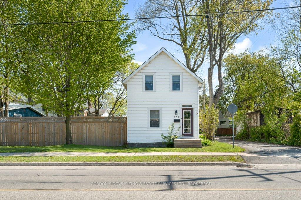 Photo 2 of 259 Stone Street N, Gananoque — HOMEH