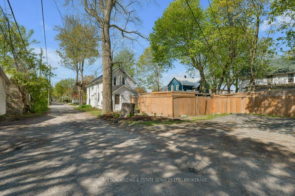 Photo 36 of 259 Stone Street N, Gananoque — HOMEH