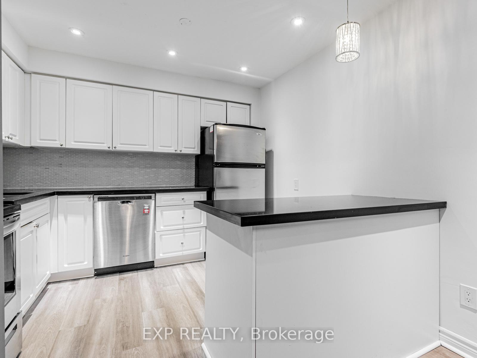 Photo 14 of Unit 117, 219 Milestone Crescent, Aurora, Aurora Village — HOMEH