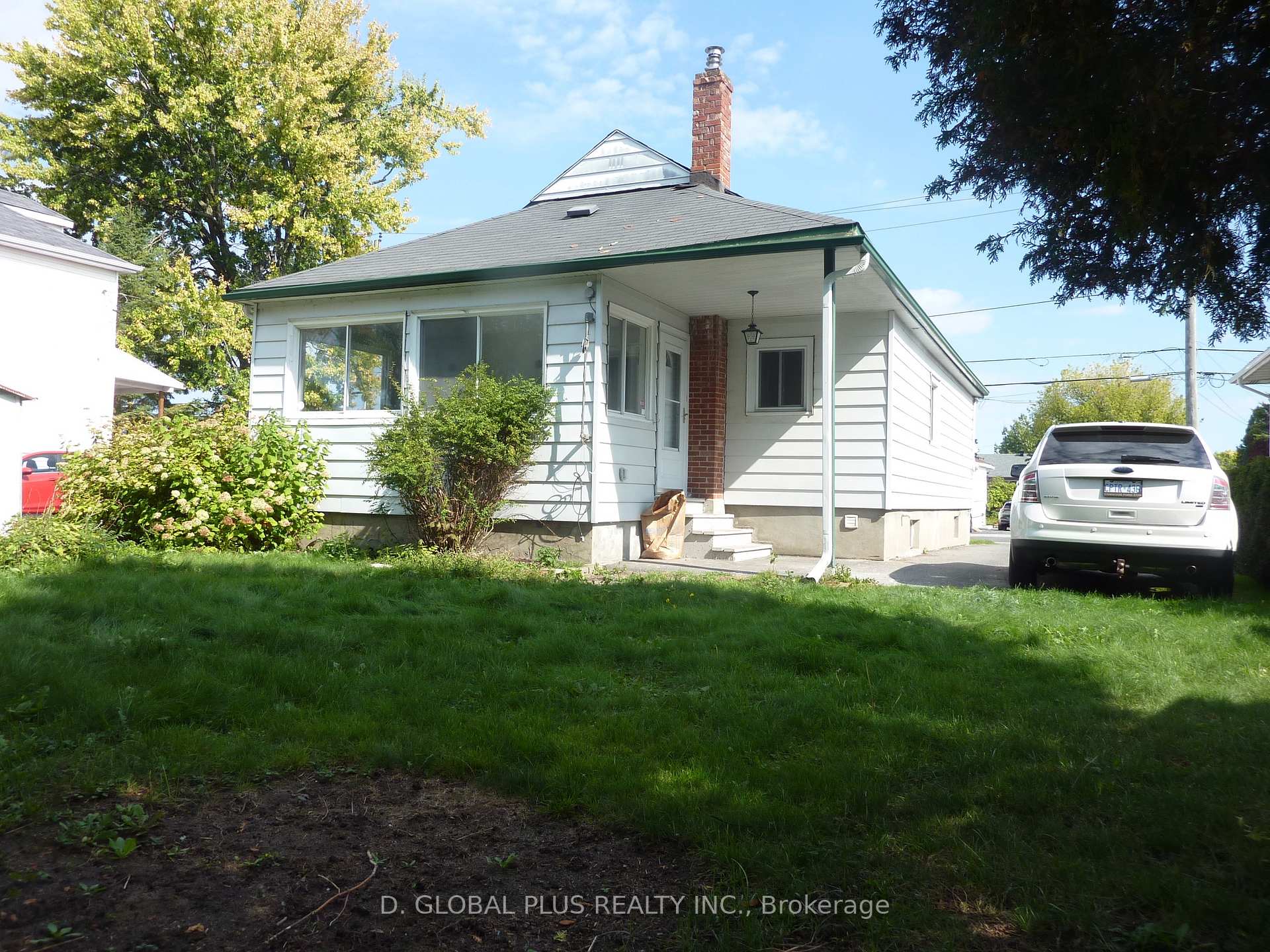 Photo 4 of 1114 Cumberland Street, Cornwall — HOMEH