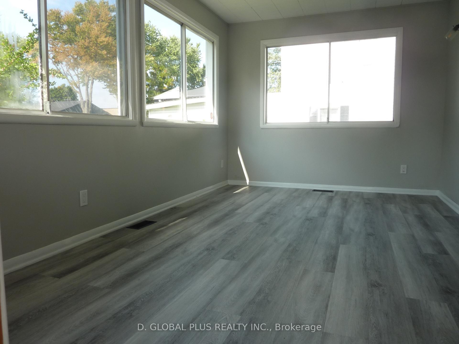 Photo 5 of 1114 Cumberland Street, Cornwall — HOMEH