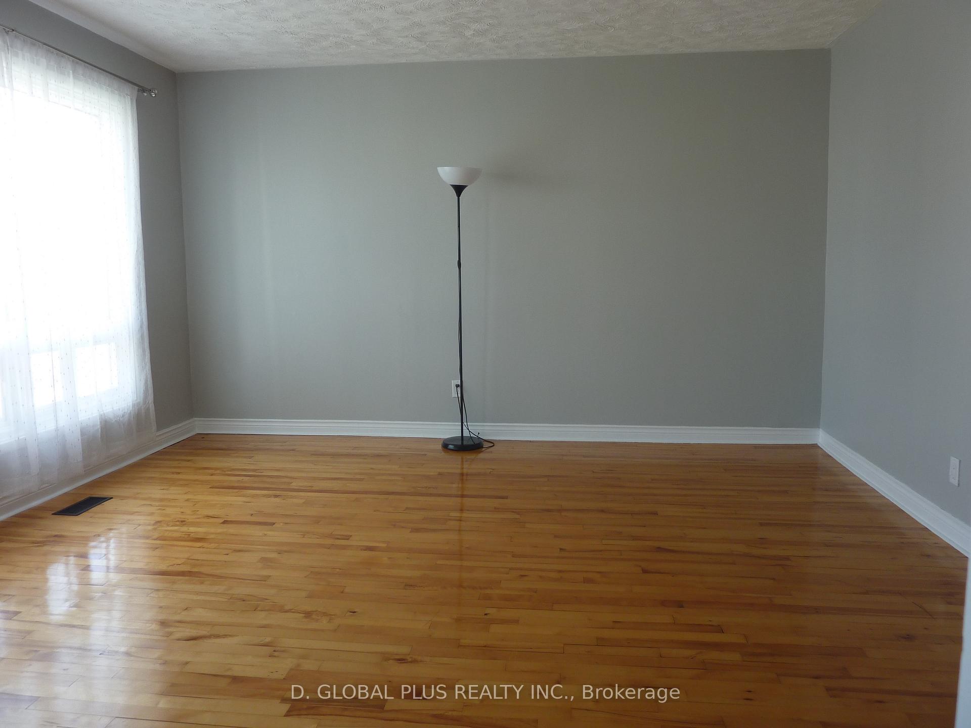 Photo 9 of 1114 Cumberland Street, Cornwall — HOMEH