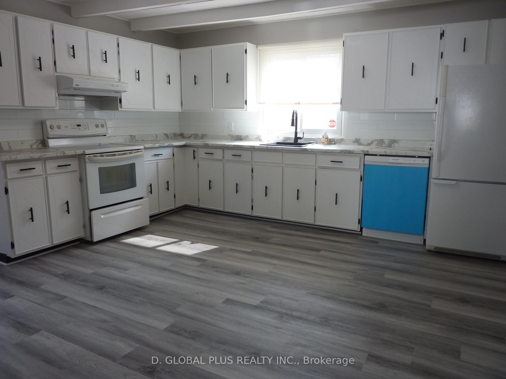 Photo 13 of 1114 Cumberland Street, Cornwall — HOMEH
