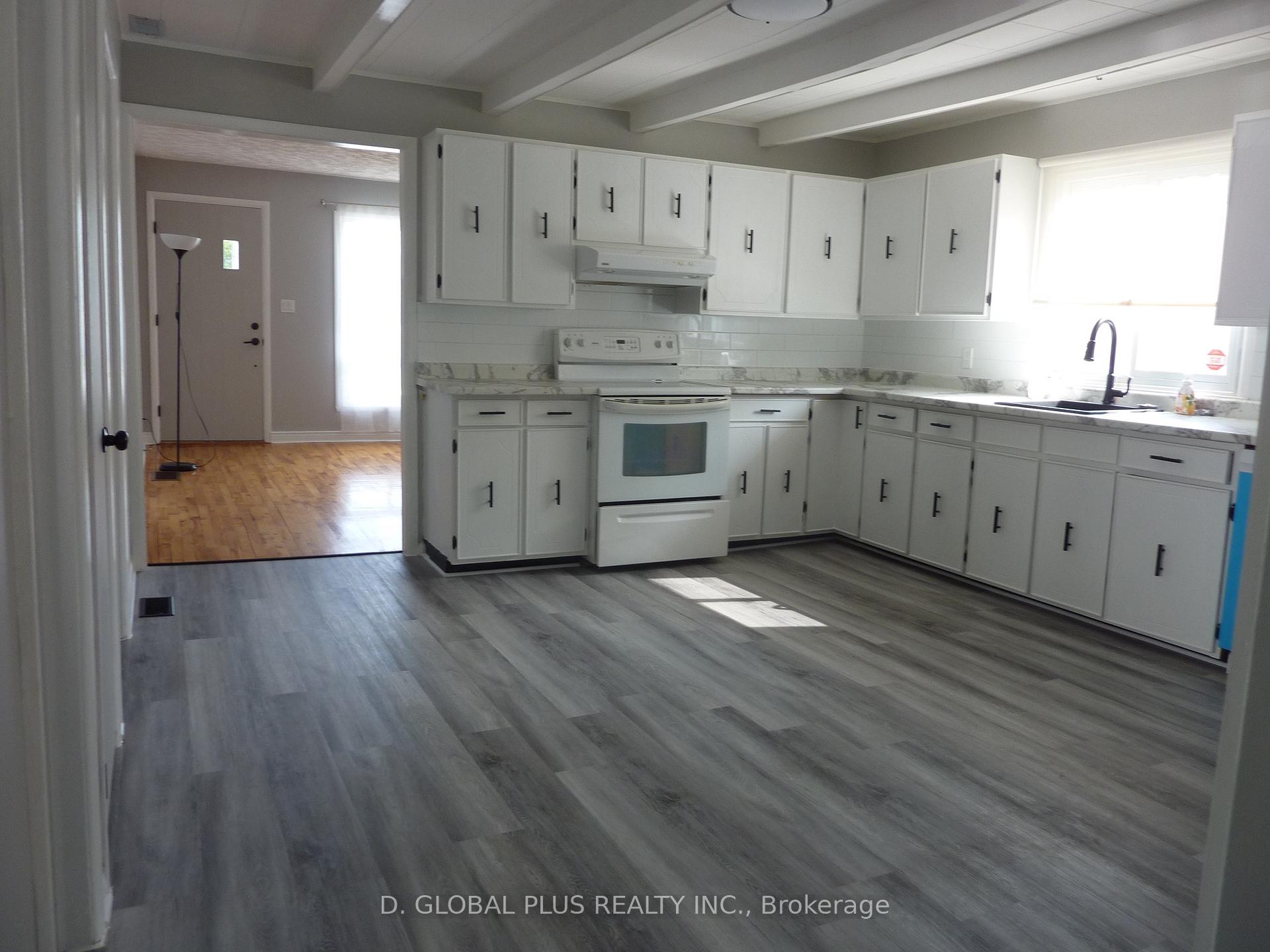 Photo 14 of 1114 Cumberland Street, Cornwall — HOMEH