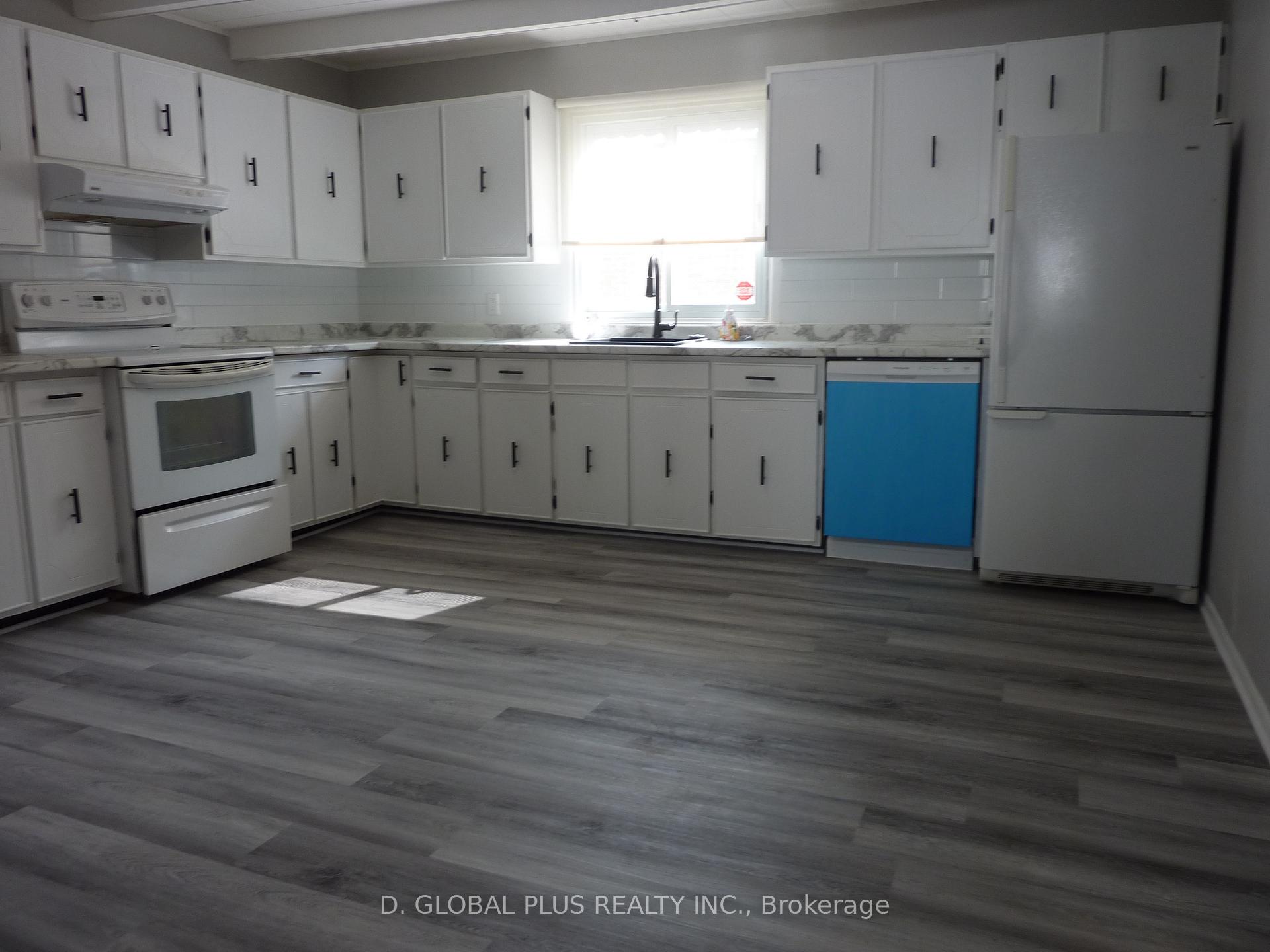 Photo 16 of 1114 Cumberland Street, Cornwall — HOMEH