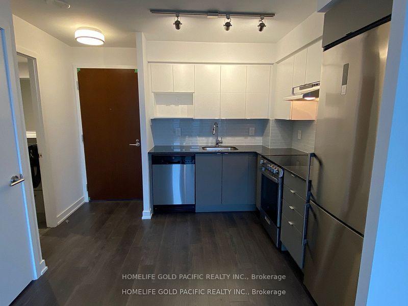 Photo 7 of Unit 725, 120 Varna Drive, Toronto, Englemount-Lawrence — HOMEH