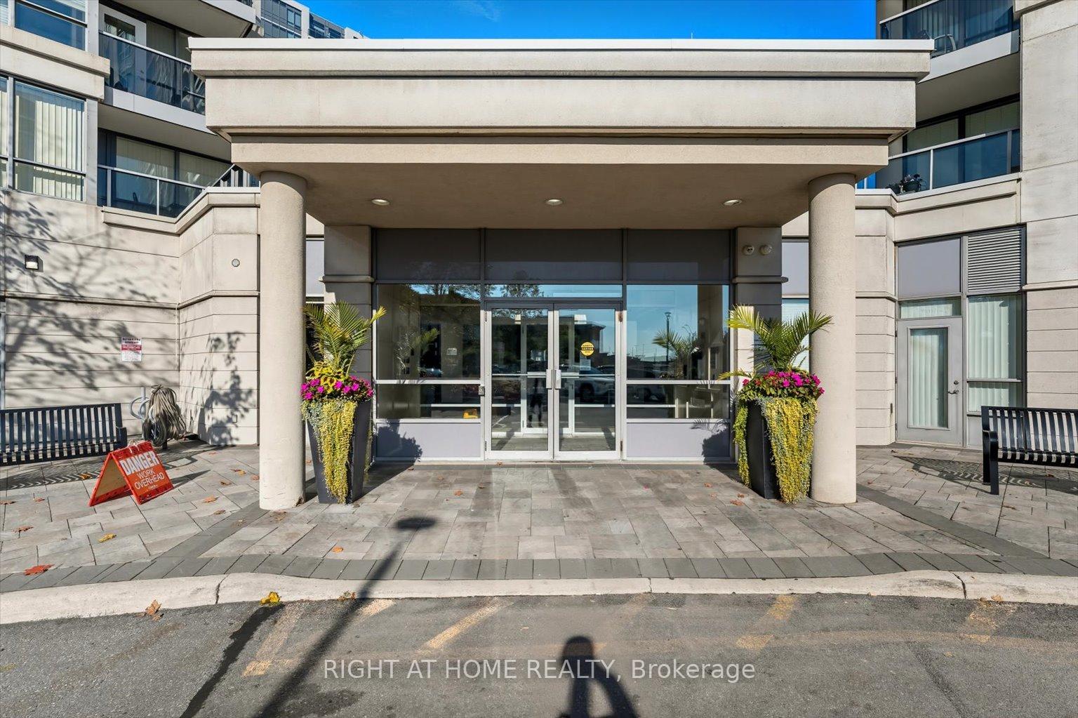 Photo 1 of Unit 509, 50 Disera Drive, Vaughan, Beverley Glen — HOMEH