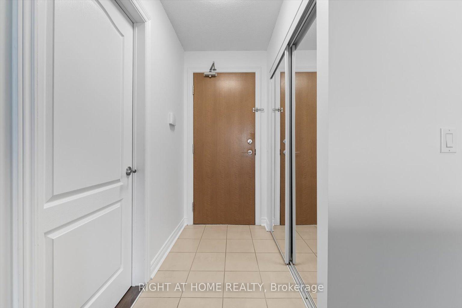 Photo 2 of Unit 509, 50 Disera Drive, Vaughan, Beverley Glen — HOMEH