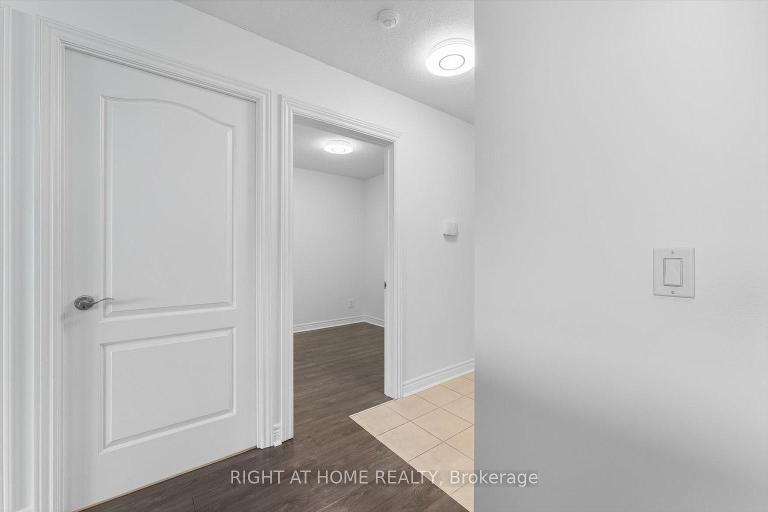 Photo 4 of Unit 509, 50 Disera Drive, Vaughan, Beverley Glen — HOMEH