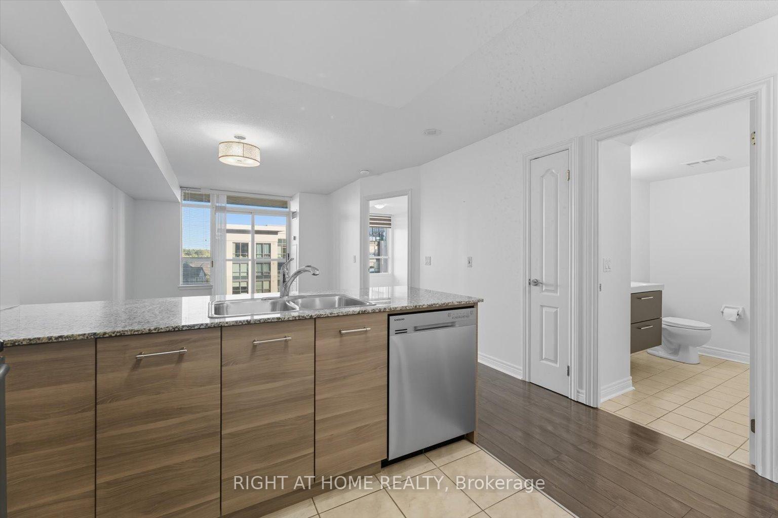 Photo 9 of Unit 509, 50 Disera Drive, Vaughan, Beverley Glen — HOMEH