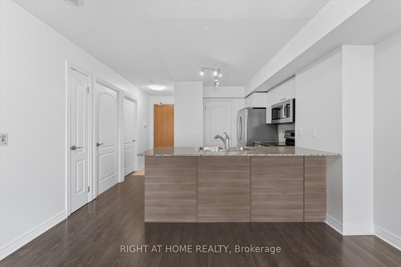 Photo 11 of Unit 509, 50 Disera Drive, Vaughan, Beverley Glen — HOMEH