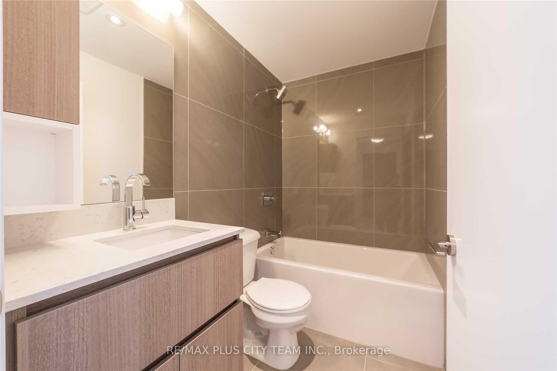 Photo 8 of Unit 910, 25 Baseball Place, Toronto, South Riverdale — HOMEH