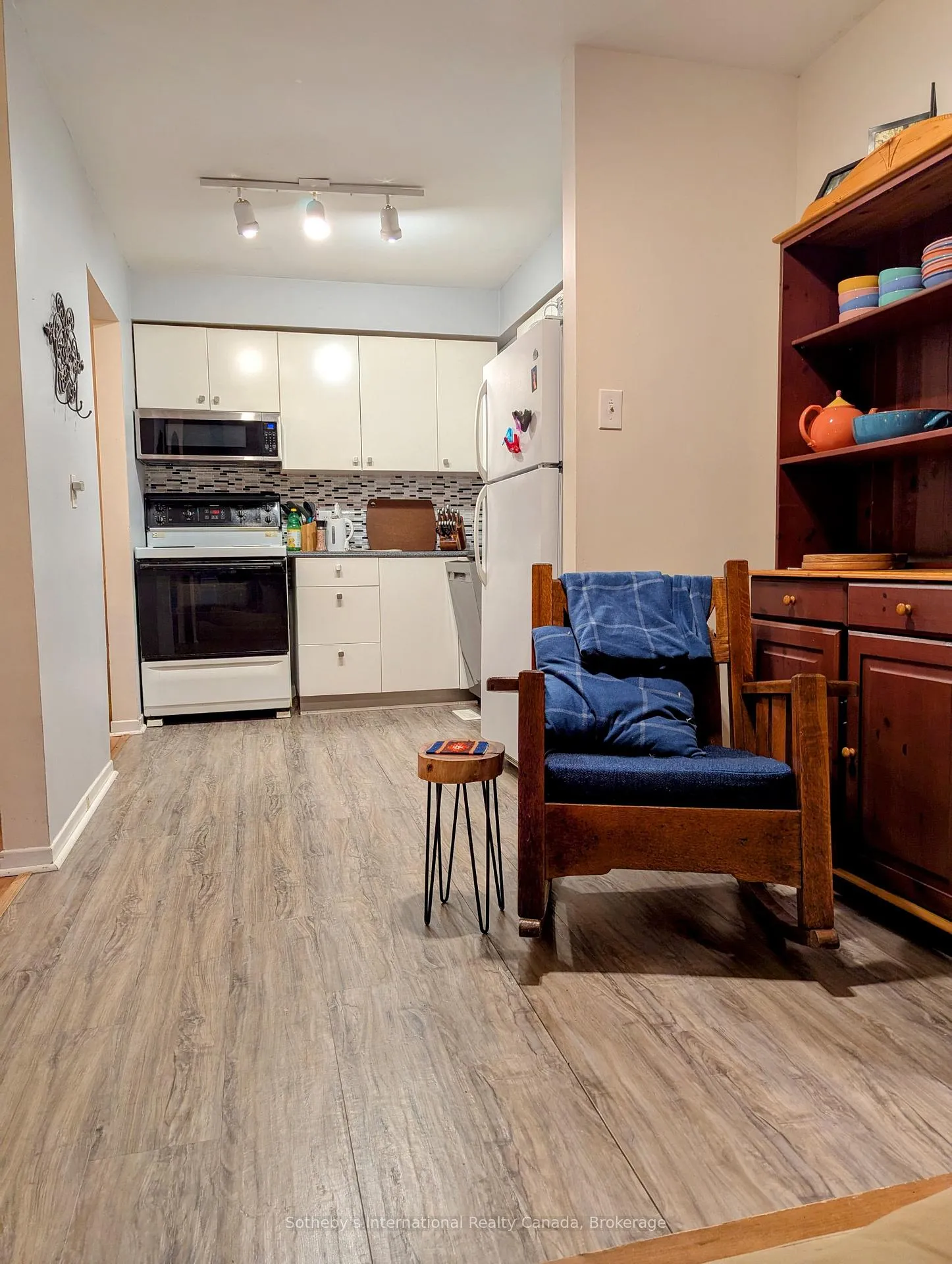 Photo 20 of 625 Tenth Street, Collingwood — HOMEH