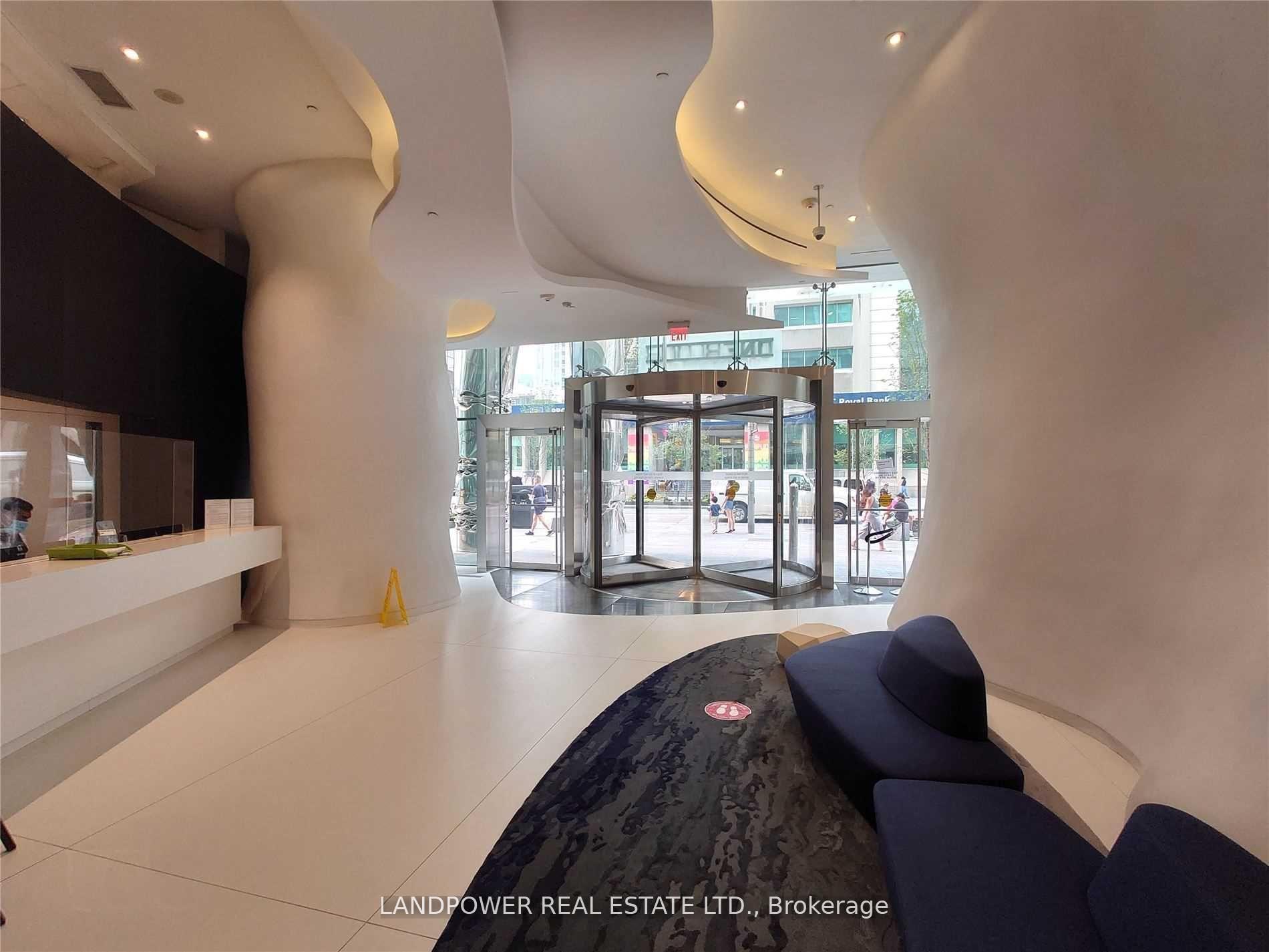 Photo 3 of Unit 6402, 1 Bloor Street E, Toronto, Church-Yonge Corridor — HOMEH