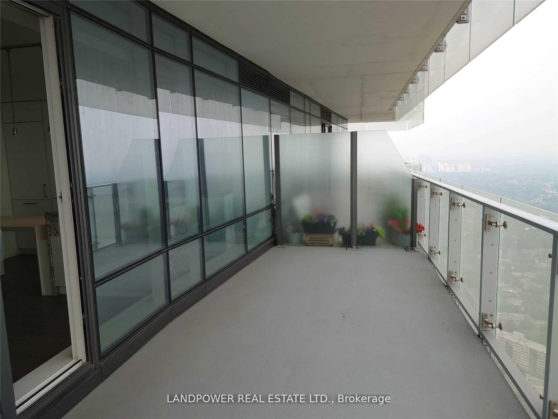 Photo 7 of Unit 6402, 1 Bloor Street E, Toronto, Church-Yonge Corridor — HOMEH
