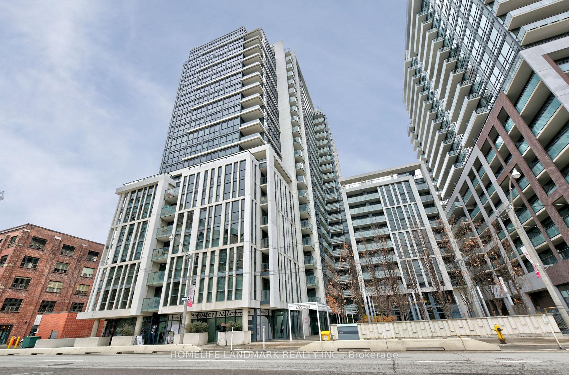 Front of Unit 1601, 400 Adelaide Street