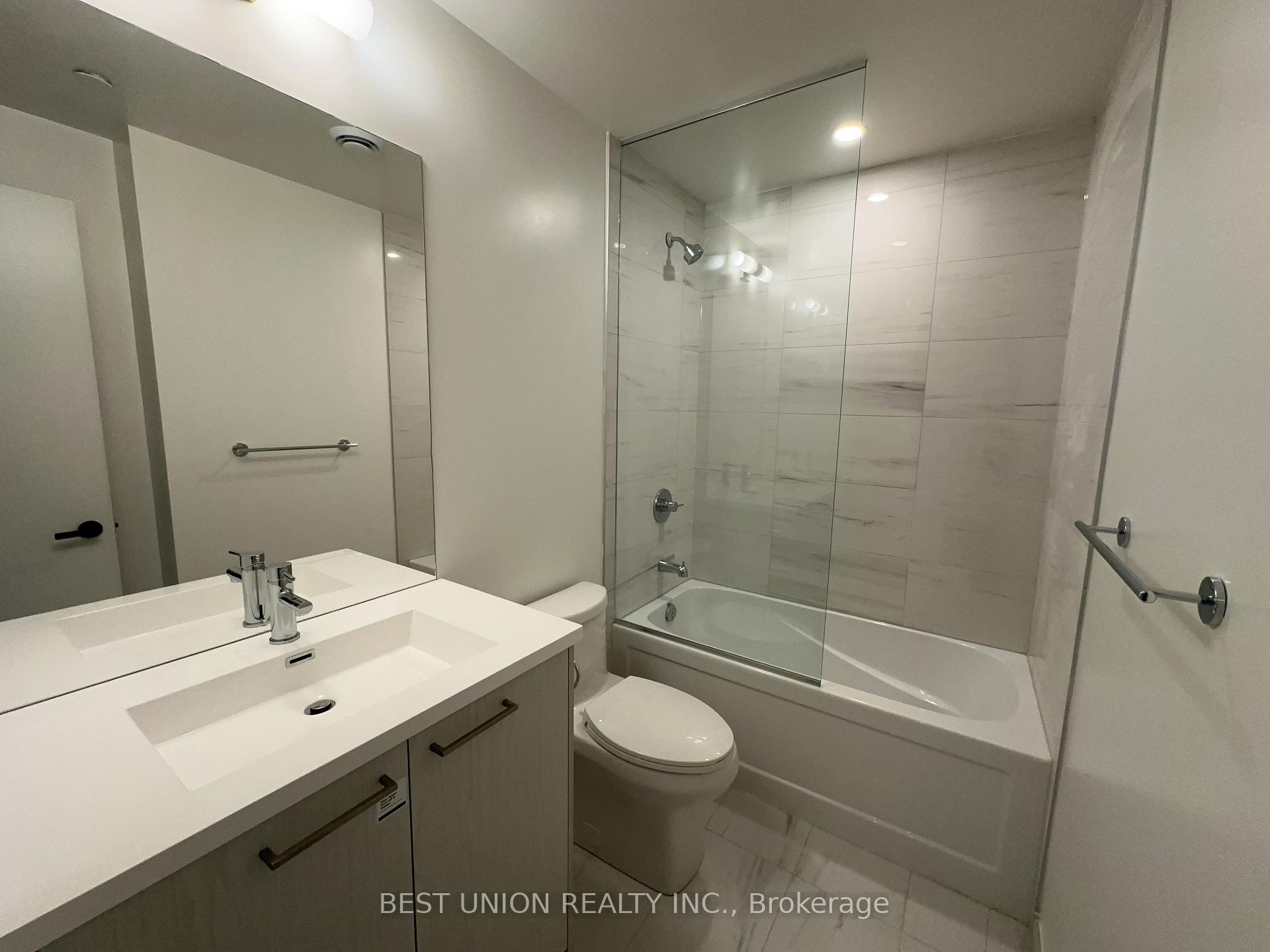 Photo 6 of Unit 2815, 28 Interchange Way, Vaughan, Vaughan Corporate Centre — HOMEH