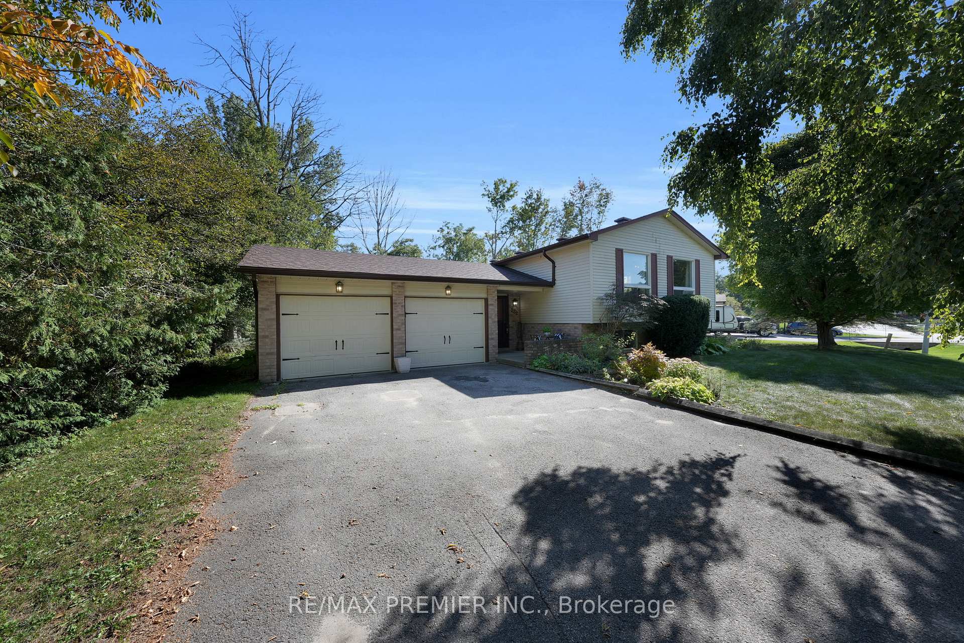 Photo 1 of 222 Spencer Avenue, Essa, Thornton — HOMEH