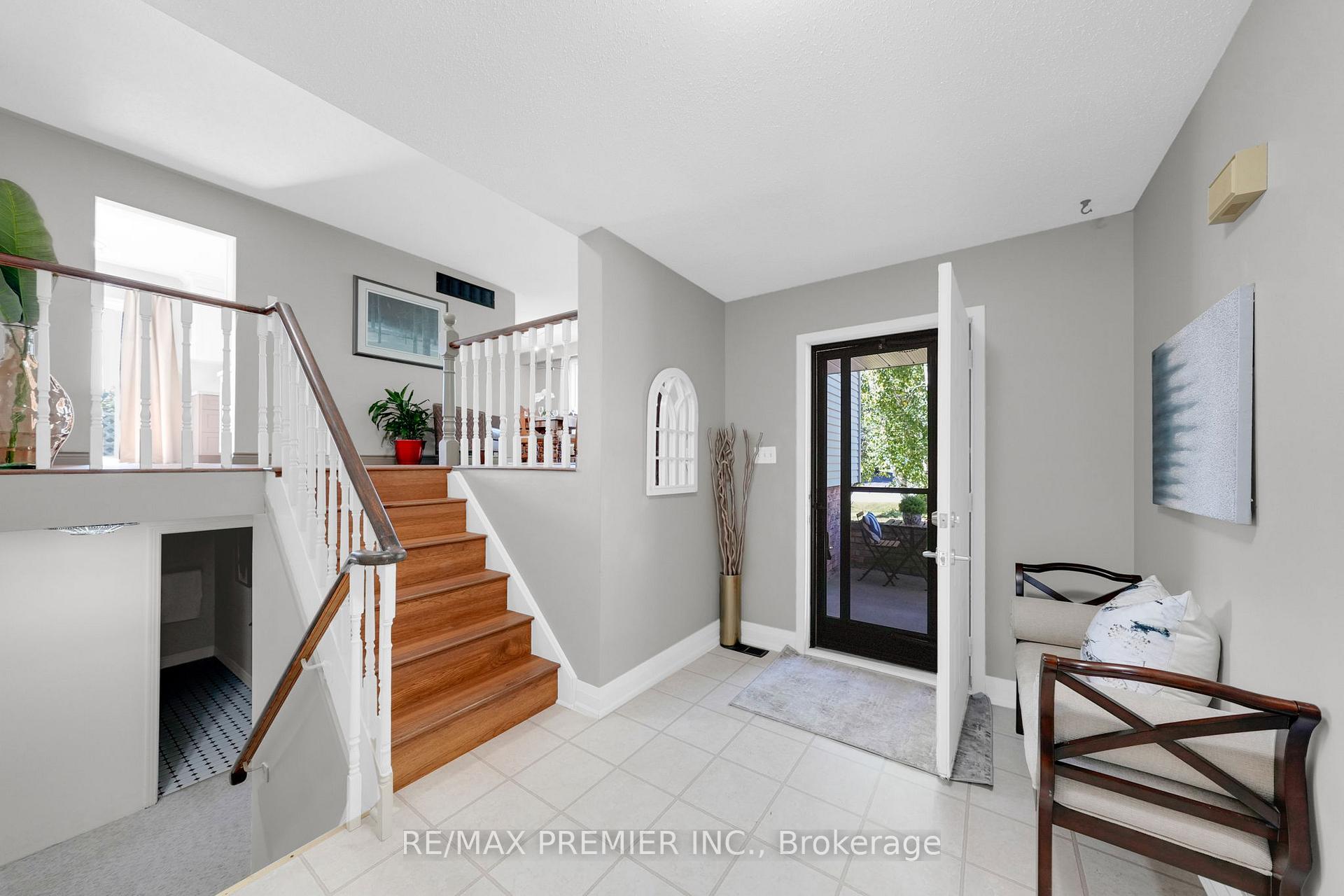 Photo 4 of 222 Spencer Avenue, Essa, Thornton — HOMEH