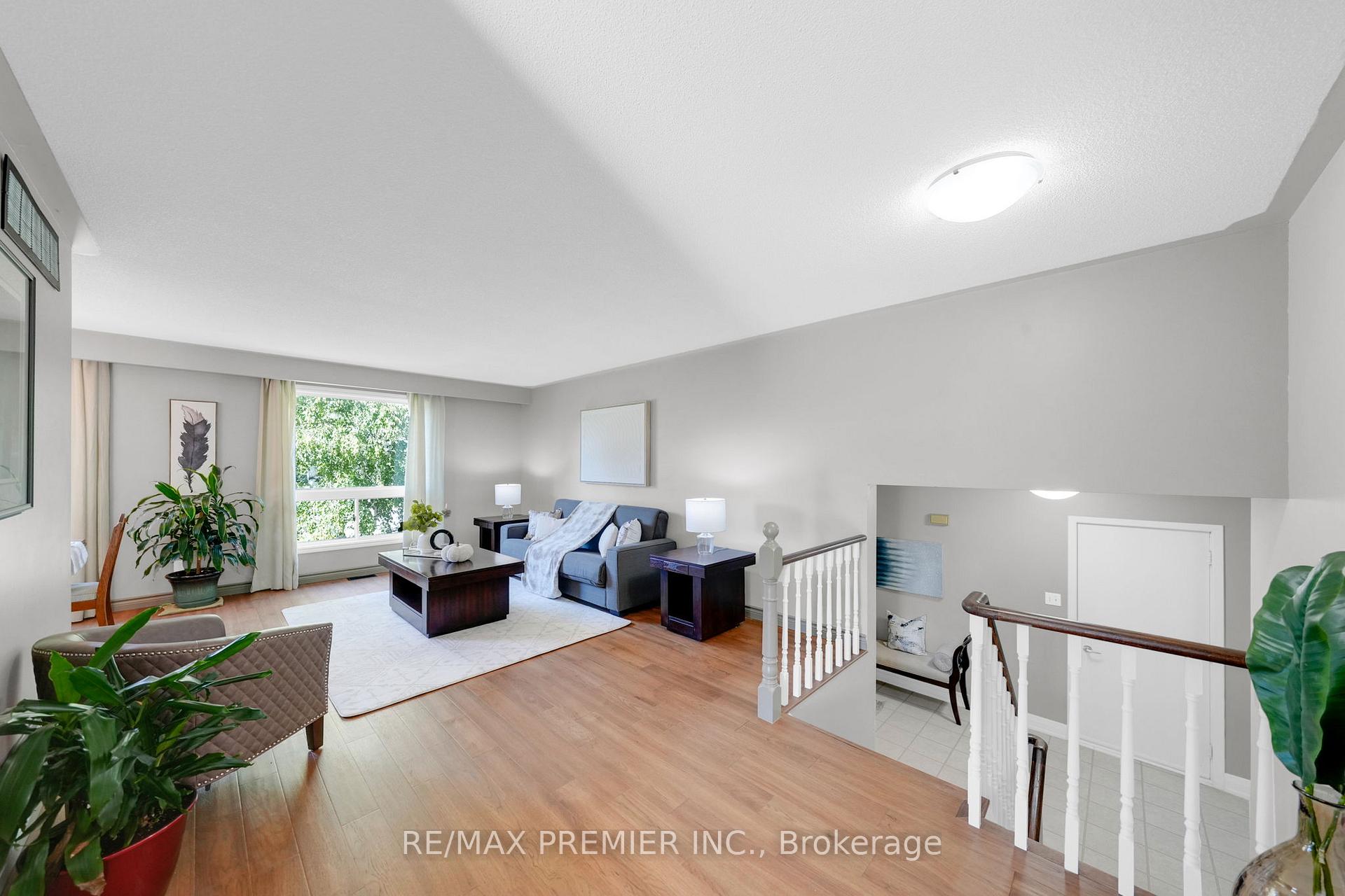 Photo 8 of 222 Spencer Avenue, Essa, Thornton — HOMEH