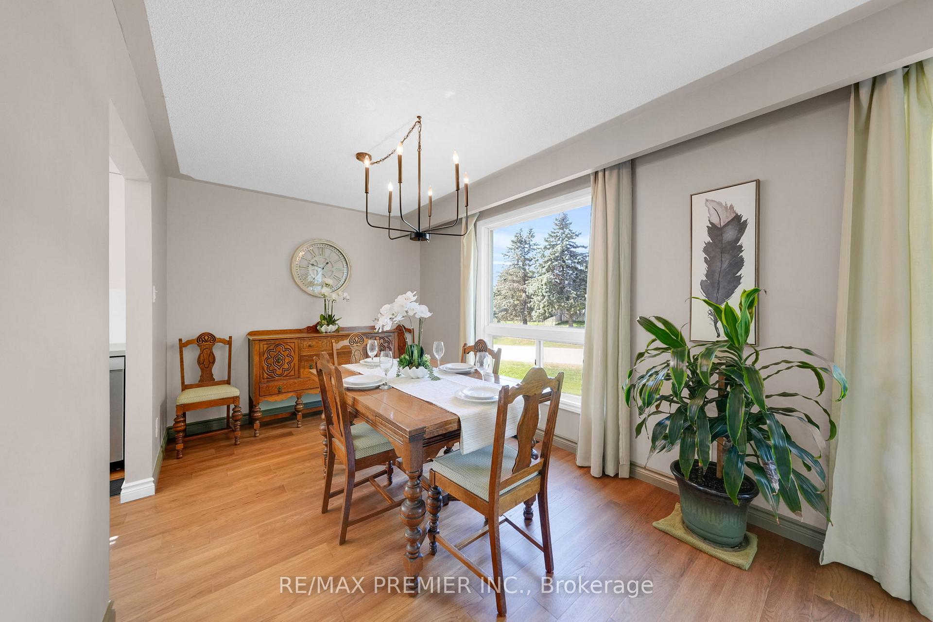 Photo 11 of 222 Spencer Avenue, Essa, Thornton — HOMEH